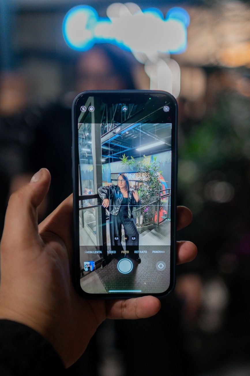 taking a picture with a smartphone